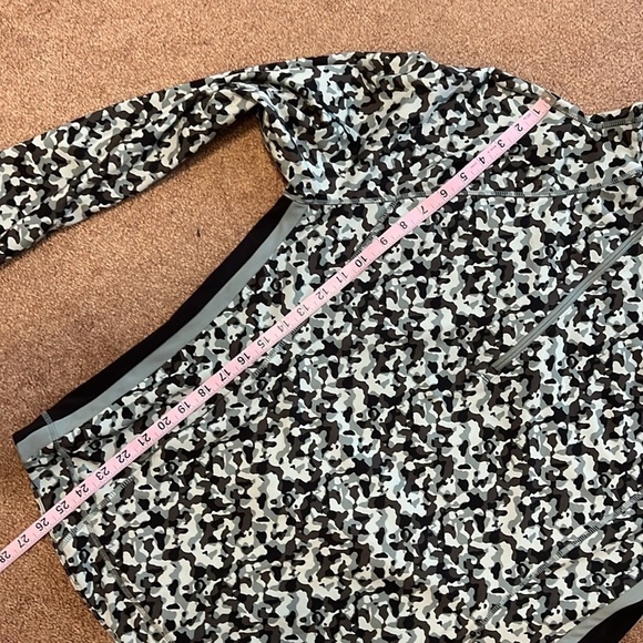 T by Talbots athletic wear. Pullover long sleeve top and leggings. Size XL-LP. - Picture 15 of 16